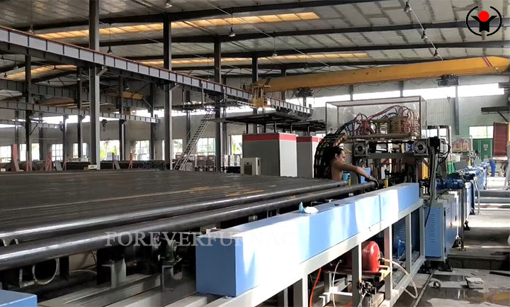 Oil drill pipe hardeing and tempering production line